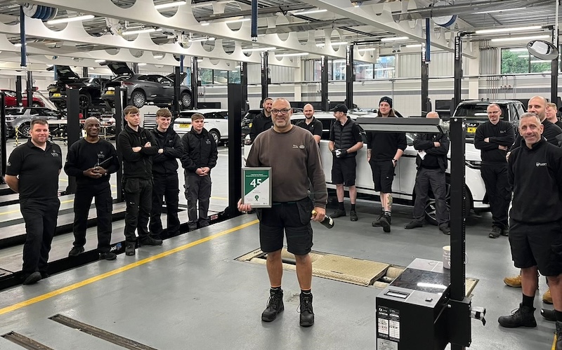 Vertu Jaguar Land Rover Bolton Celebrates 45 Years Of Service From David Crowe